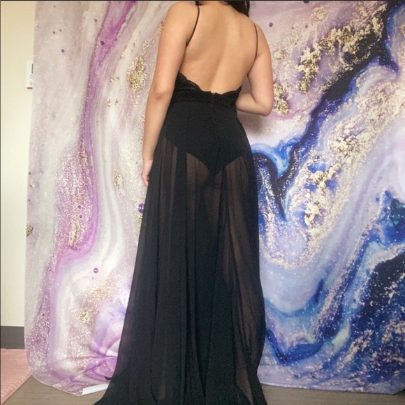 ✨Windsor High Slit Flowy Sexy Formal Prom Dress - Picture 2 of 6